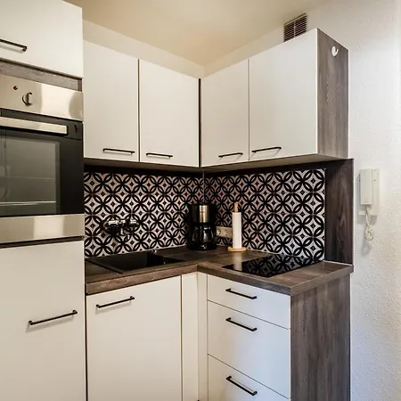 Juri5 In Mit Pool 바이에르스브론